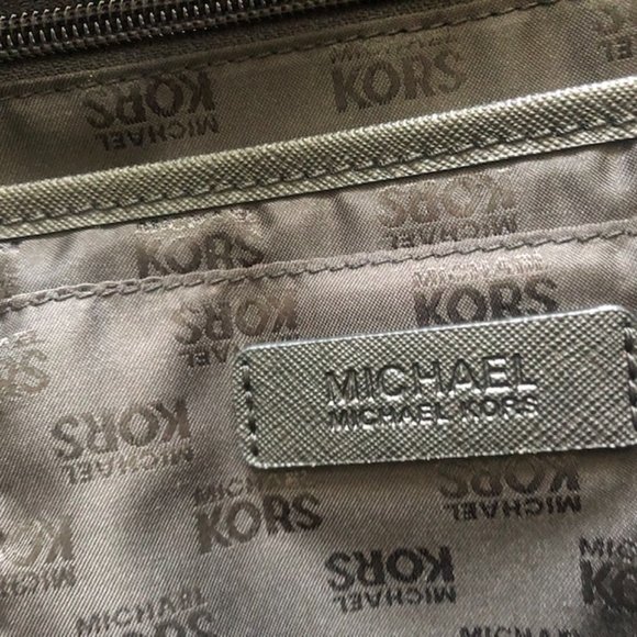 MICHAEL KORS JET SET BACKPACK W/LEATHER STRAPS